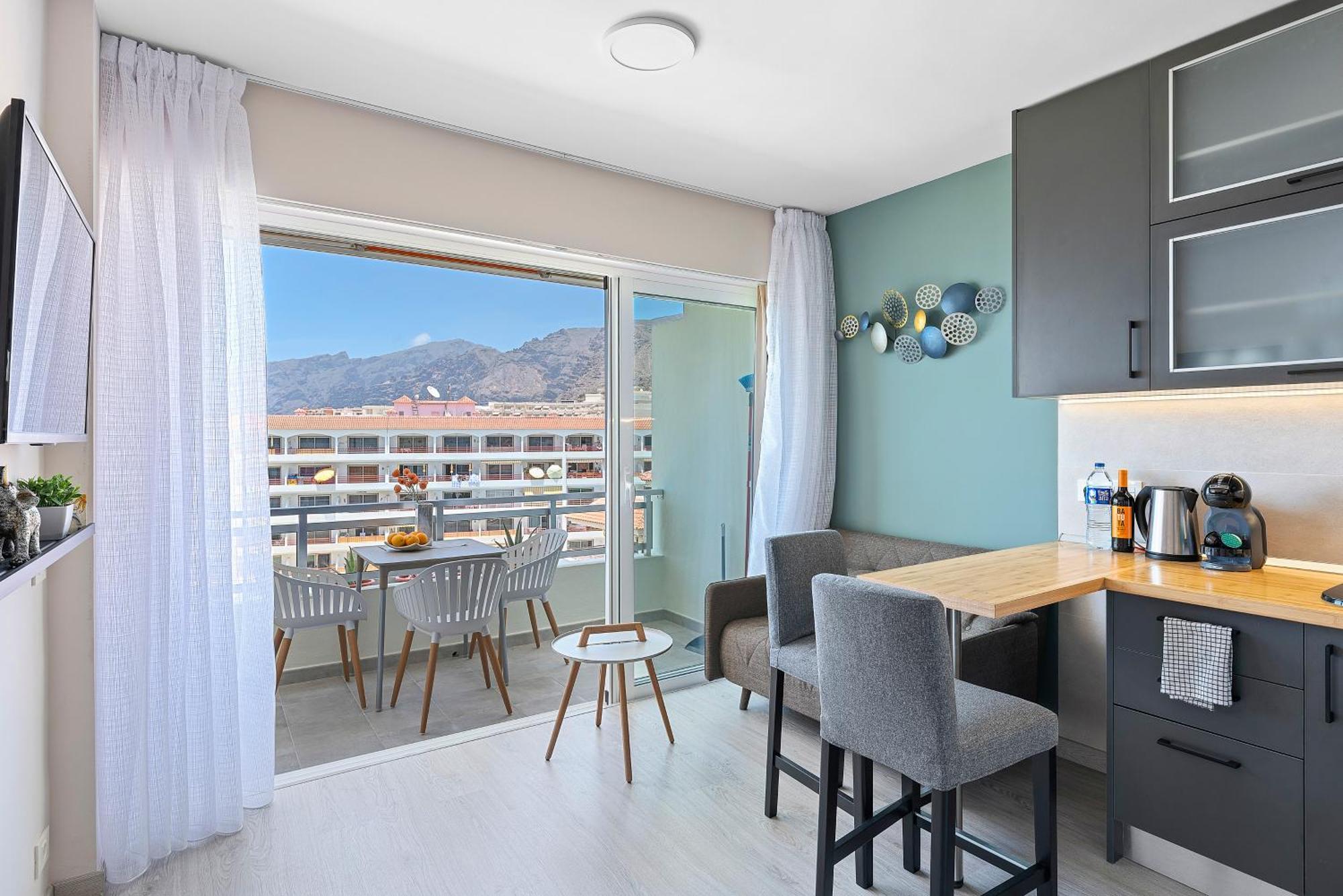Ocean View Arenas Negras, Newly Renovated Puerto de Santiago (Tenerife)